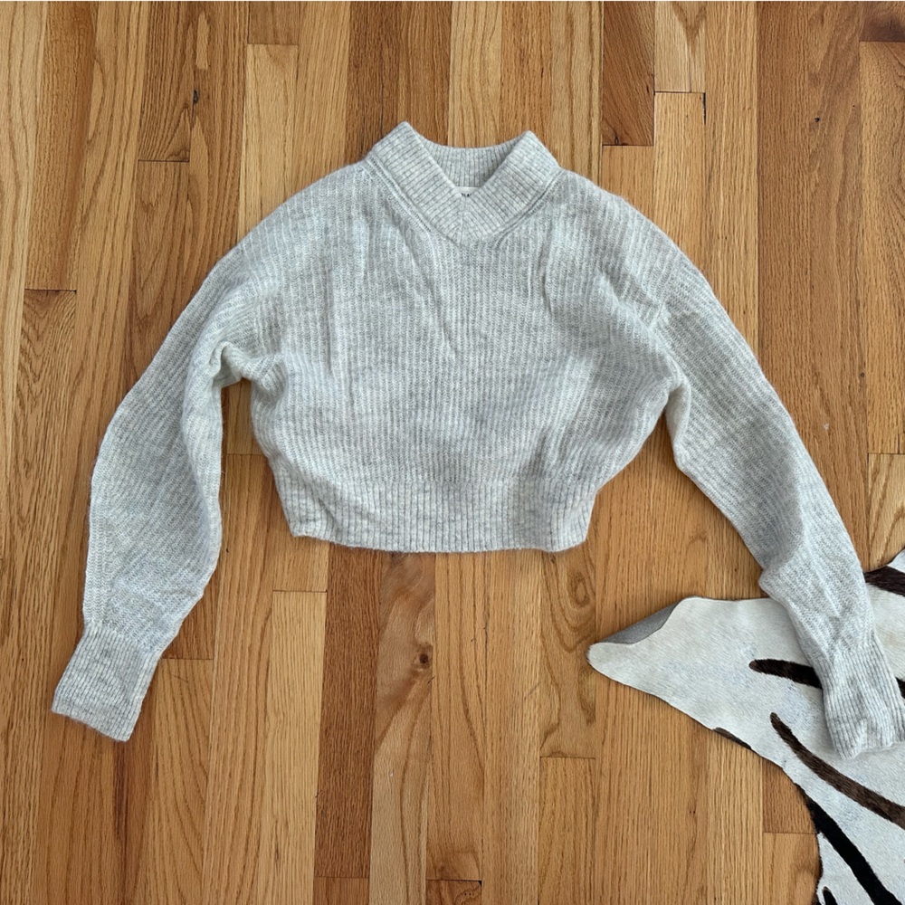 Everlane Light Gray Ribbed Crewneck Sweater